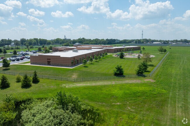 Rensselaer Primary School is a well rated public school serving grades PK and K-2.