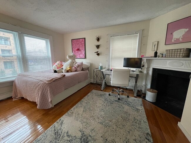 74 Ashford St unit 74 Ashford St Apt 2, Allston, MA 02134 - photo 2