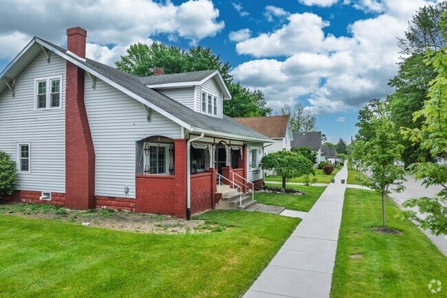 Bungalows in Cowan tend to have porches or sunrooms.