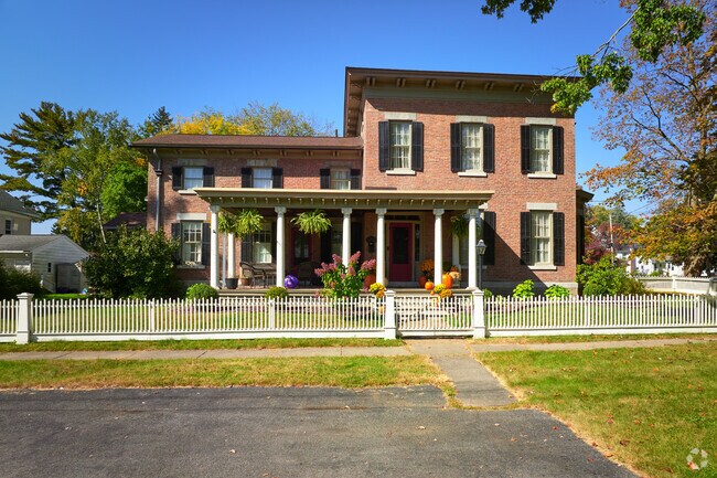 Galeville homes are favored for their convenient location in the Greater Syracuse area.