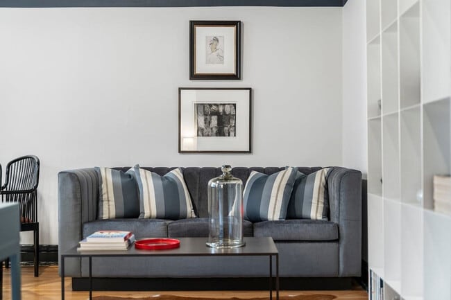 1423 W Addison St unit ID1360090P, Chicago, IL 60613 - photo 4