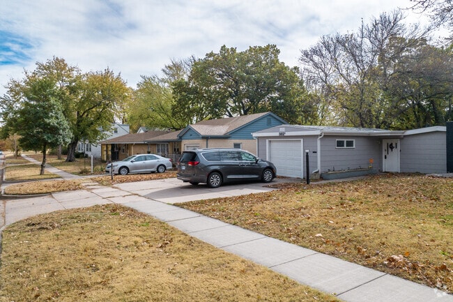Many of the Grandview Heights homes have paved trails running through the front yards.