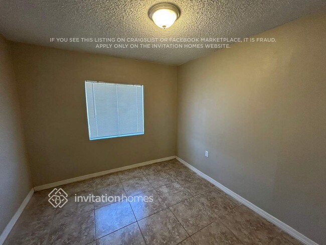 8527 W Vale Dr, Phoenix, AZ 85037 - photo 7