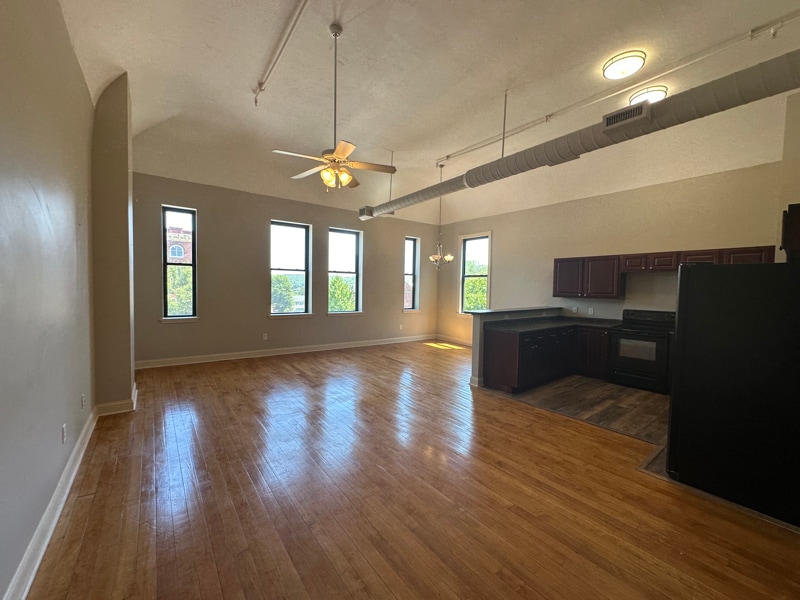 319 Main St unit 6, Southbridge, MA 01550 - photo 1