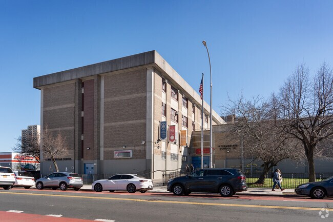 JHS 131 Albert Einstein in Soundview is a Bronx middle school focused on learning.