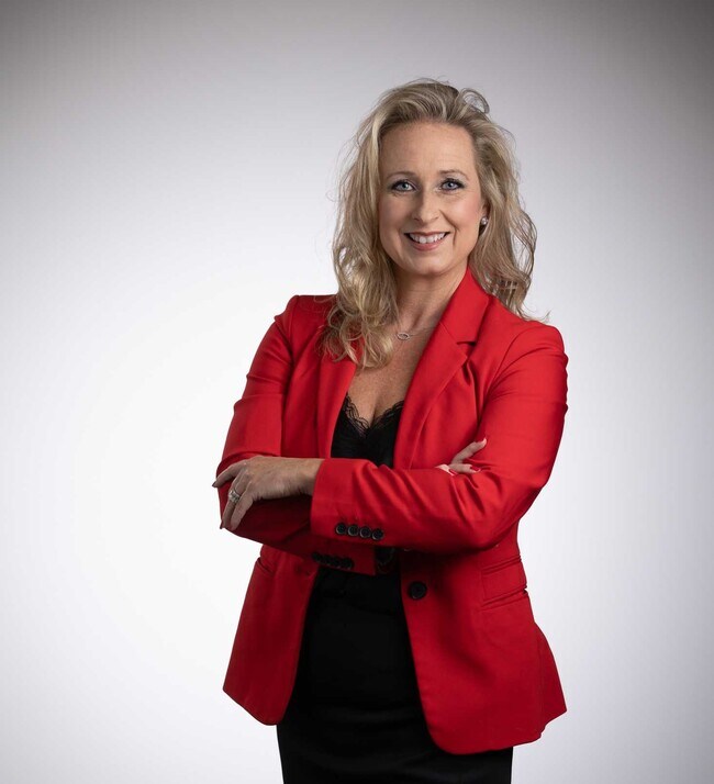 Jennifer Lewis