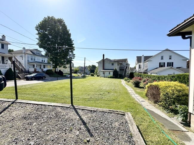 573 Bloom St unit 101, Danville, PA 17821 - photo 4