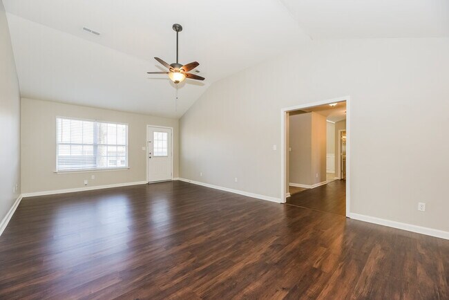 2008 Slayton Dr, Spring Hill, TN 37174 - photo 4