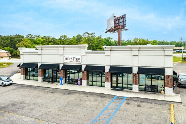 Judy's Place offers home-style southern cooking to the residents of Skyland Park.