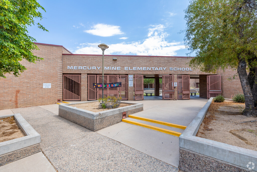 Discover a world of learning and growth at Mercury Mine Elementary School in Paradise Valley.