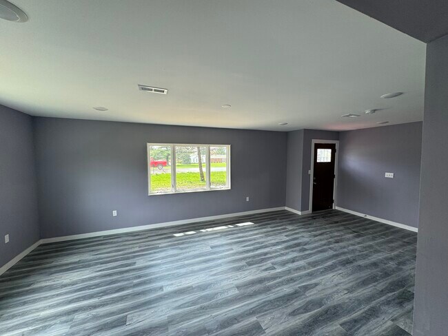 1272 Oh-131 unit Milford Home, Milford, OH 45150 - photo 4