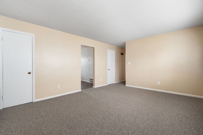 208 N Park St unit 2, East Orange, NJ 07017 - photo 5