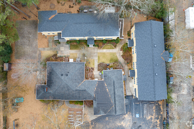 Casa Montessori can be found on Powers Ferry Road.