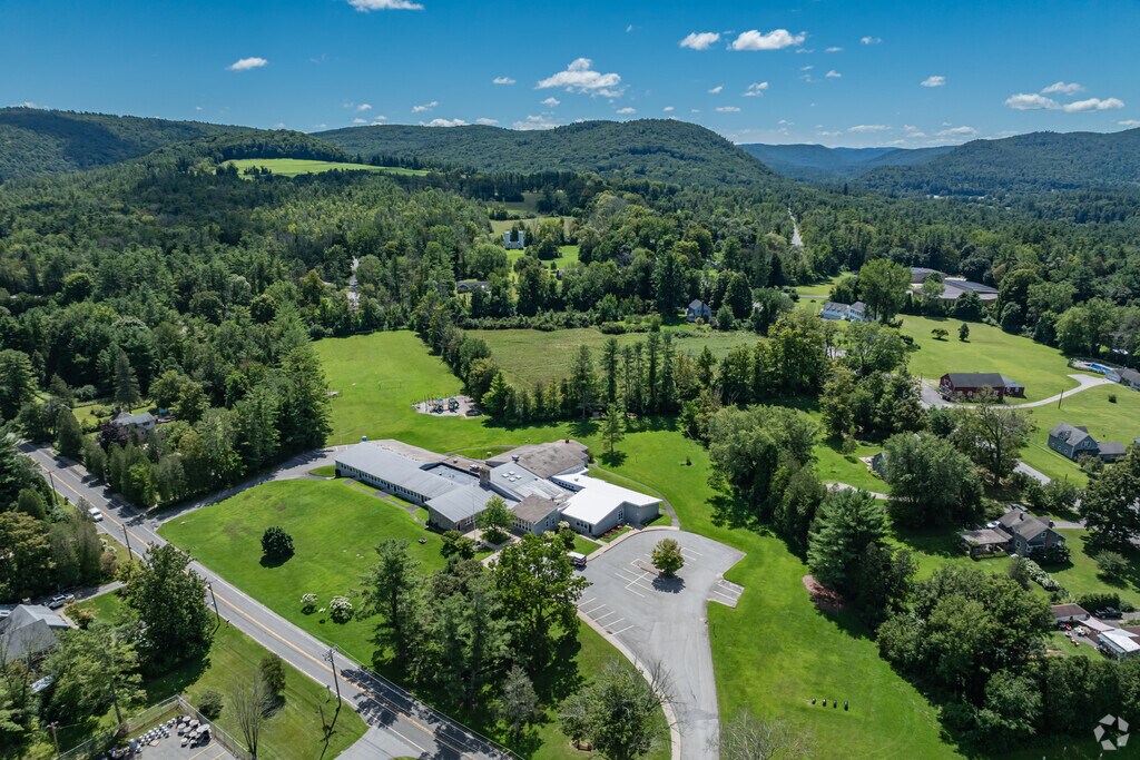 Lee H. Kellogg School receives an A rating from niche.com.