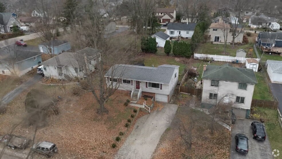 3513 Greenleaf Ave, Island Lake, IL 60042 - photo 2