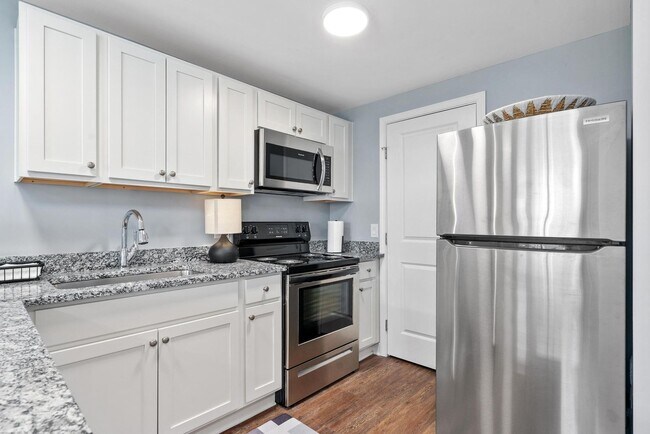 Riverview Apartments Located Near OSU Campus, Columbus, OH 43202 - photo 7