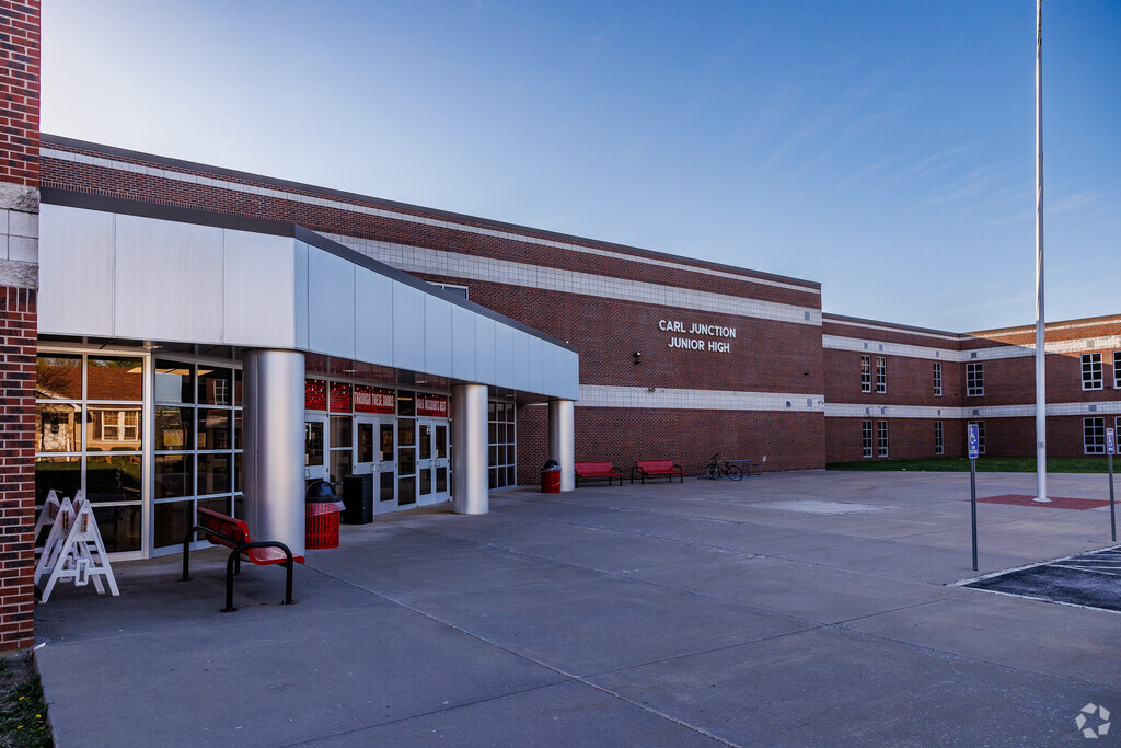 Students from Carl Junction Junior High go on to attend Carl Junction High School.