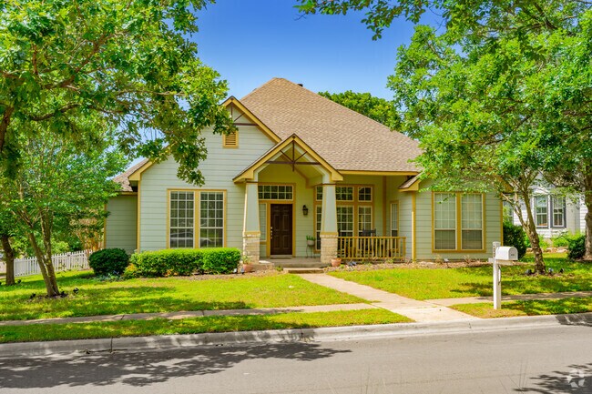 Single-level homes in Plum Creek have large square footage on ample lots.