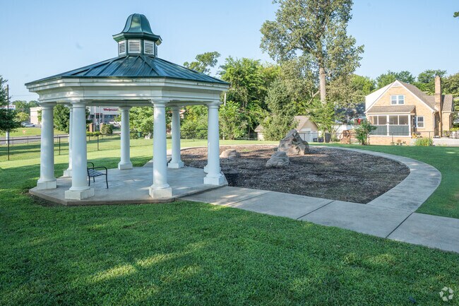 Independence Park near Cherokee has a gazebo, dog park, and climbing boulders.