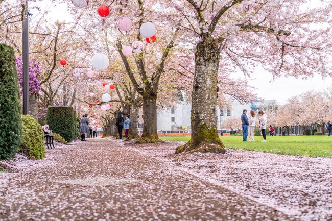 Residents of Southeast Salem can visit nearby Oregon State Capitol State Park.