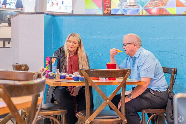 Hidalgo's Mexican Cantina offers delicious dishes for Oak Brook residents.