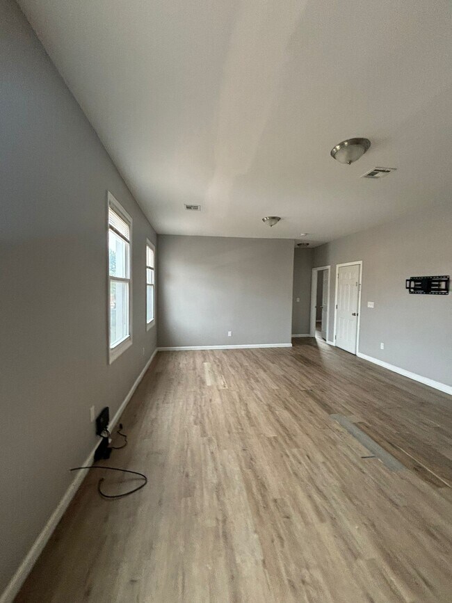 353 16th Ave unit 4, Irvington, NJ 07111 - photo 7