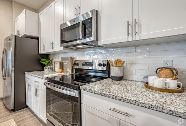 Rowan Pointe, Pinellas Park, FL 33781 - photo 4