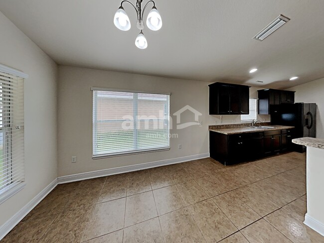 10710 Standing Stone Dr, Wimauma, FL 33598 - photo 6