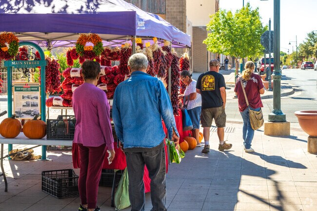 The Farmers Markets of Las Cruces offers fresh finds and local flavor.