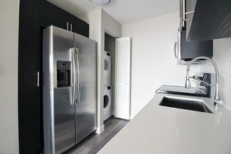 26 E Delaware Place, Chicago, IL 60611