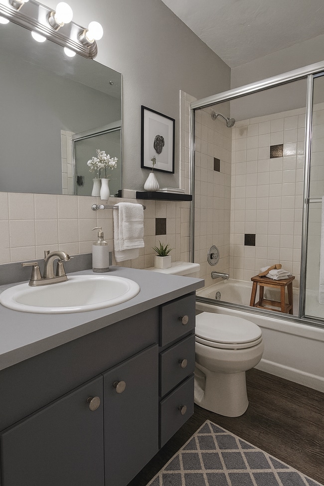 Spacious 2 bedroom 2 bath apartments in Harrison Township!, Dayton, OH 45405 - photo 7