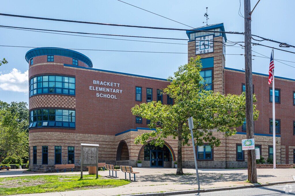 Brackett Elementary School entrance in Arlington.