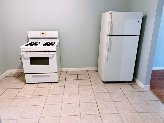 4851 S Ashland Ave unit 3R, Chicago, IL 60609 - photo 3