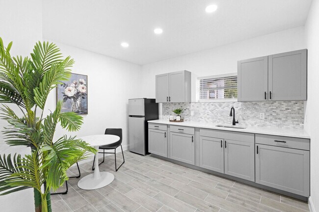 1882 Lake St unit ID1094219P, Oviedo, FL 32765 - photo 4