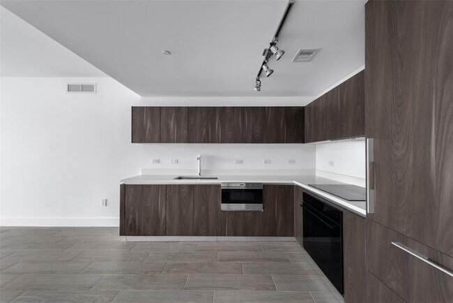 One Paraiso unit 4104, Miami, FL 33137 - photo 4