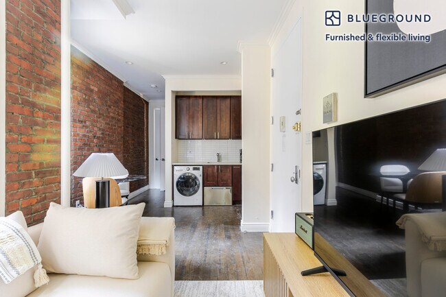 223 Mott St unit FL4-ID1974, New York, NY 10012 - photo 2