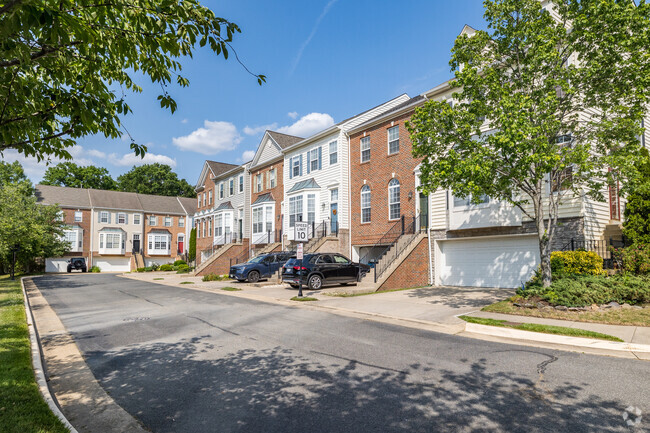 Townhouses in Franconia are lined up and serve as a nice living option in Franconia, VA.