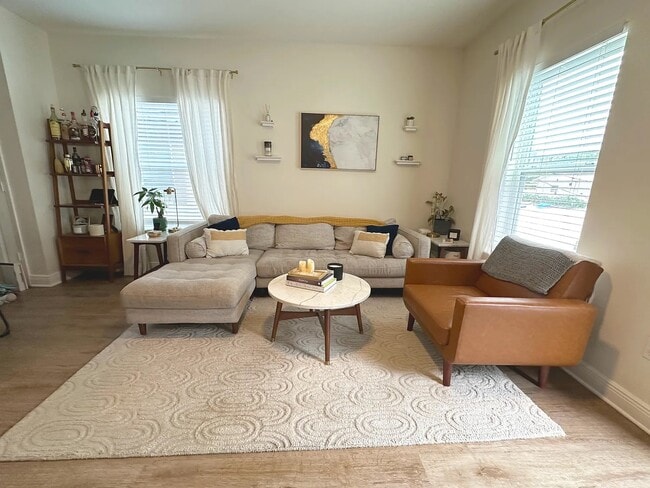 1736 W Walnut St, Tampa, FL 33607 - photo 3