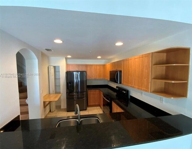 10805 NW 89th Terrace, Doral, FL 33178 - photo 3