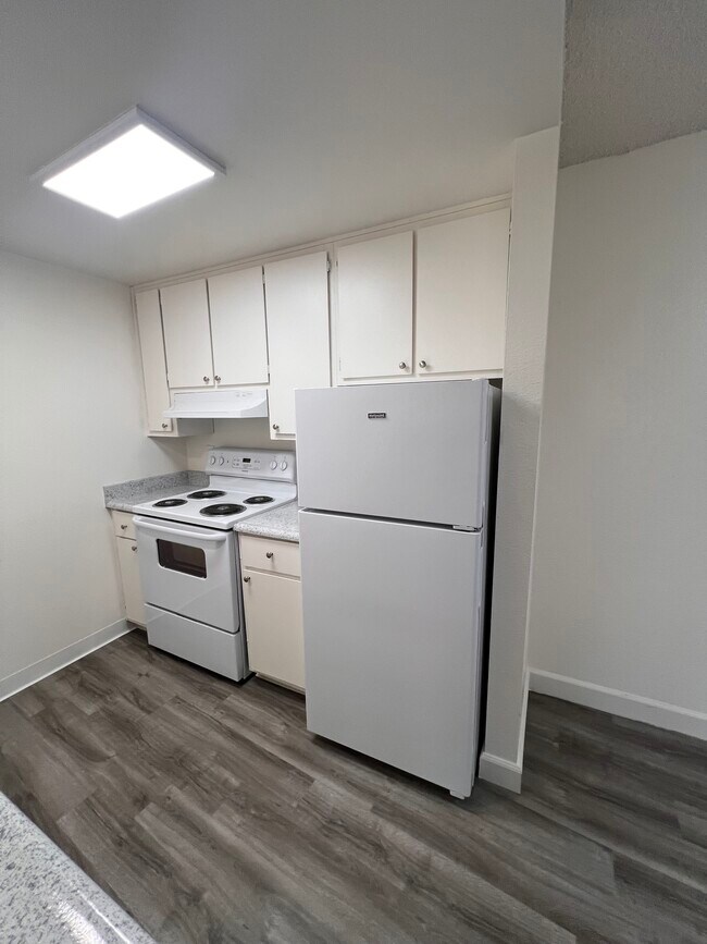 Pacific Oaks Apartments, Sacramento, CA 95841 - photo 6