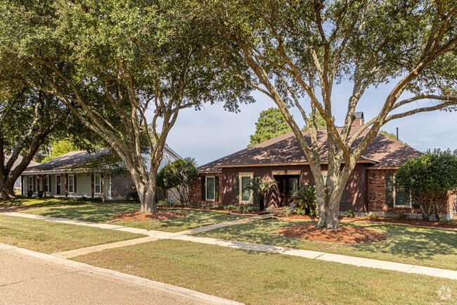 Traditional-style houses are prevalent in Oak Hills Place.