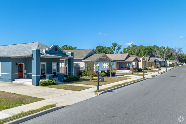 There are many newly constructed homes in Webster Park South.