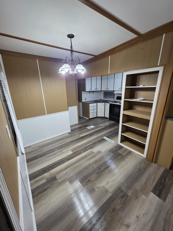 905 W 37th Ave, Hobart, IN 46342 - photo 3