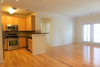 11750 Old Georgetown Rd Unit 2318, North Bethesda, MD 20852