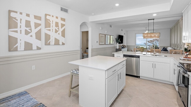 19140 Scallop Loop, Lakewood Ranch, FL 34211 - photo 4