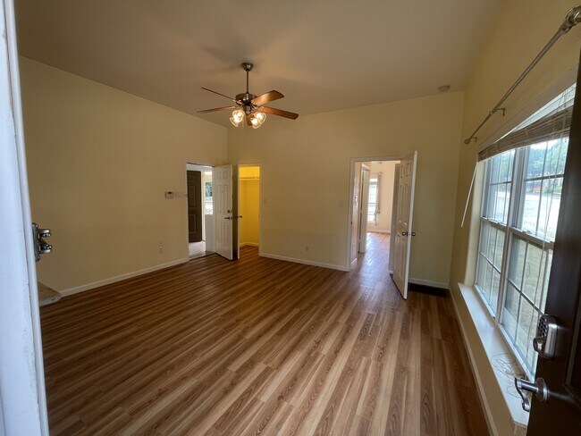 424 Fry St unit A, Denton, TX 76201 - photo 3
