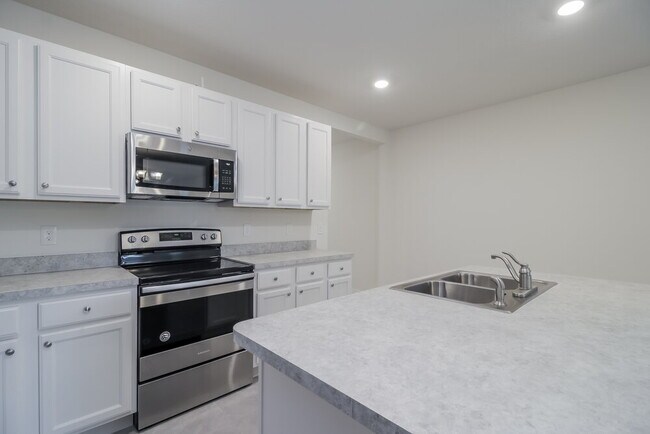 3914 Angola Ln, Sanford, FL 32771 - photo 6