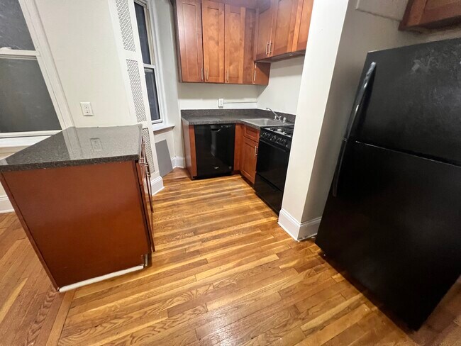 1784 Beacon St unit 2A, Brookline, MA 02445 - photo 4