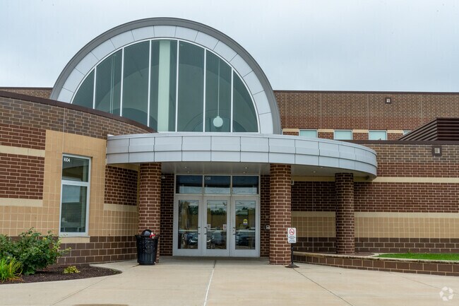 Northwood Elementary School
provides education to the little residents in Northwoods.