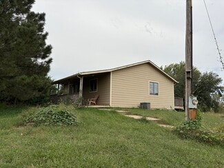 6163 N Holmes Rd, Salina, KS 67401